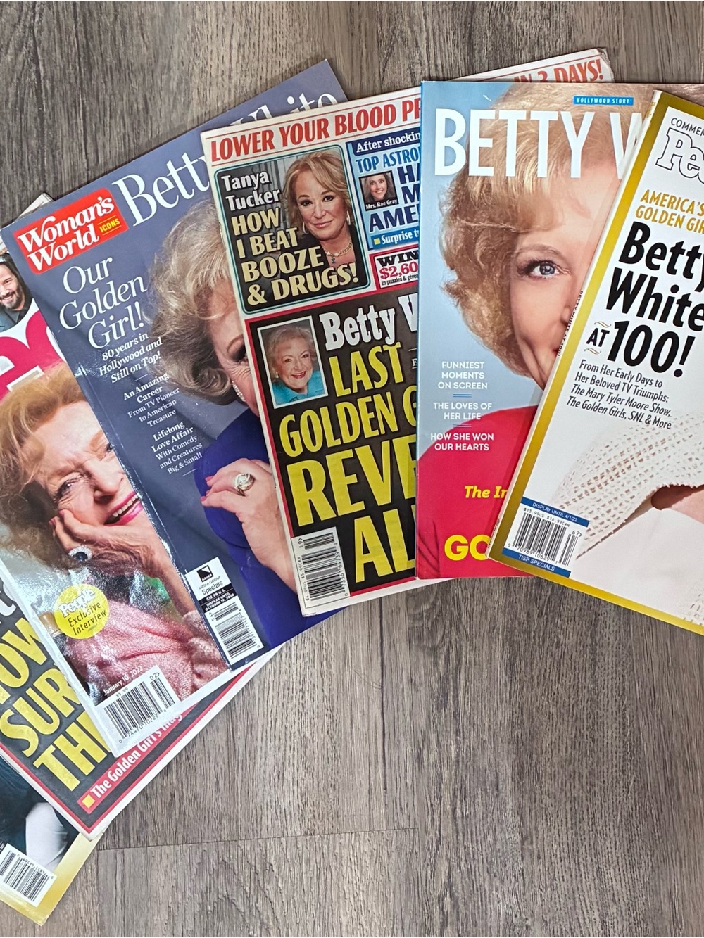 Betty White Golden Girls Magazine Lot of 7 Collector Editions